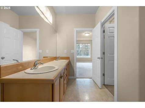 10797 SW Washington Street Portland OR 97225