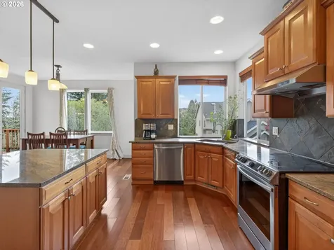 5907 NW Redfox Drive Portland OR 97229