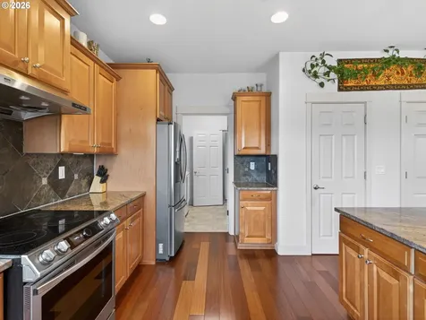 5907 NW Redfox Drive Portland OR 97229