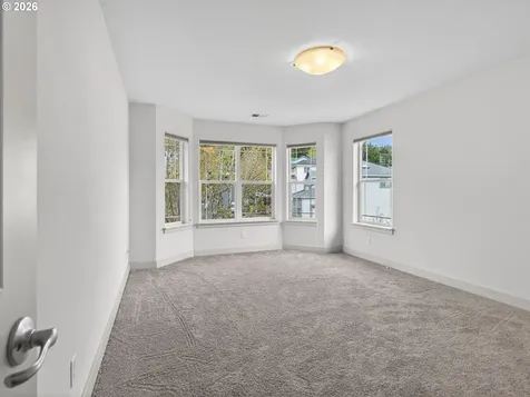 5907 NW Redfox Drive Portland OR 97229