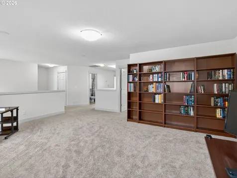 5907 NW Redfox Drive Portland OR 97229
