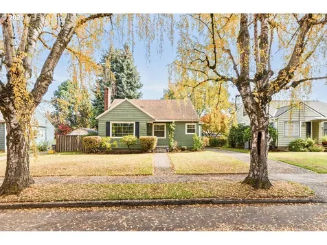 7066 N University Avenue Portland OR 97203