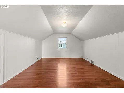 7066 N University Avenue Portland OR 97203