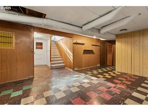 7066 N University Avenue Portland OR 97203