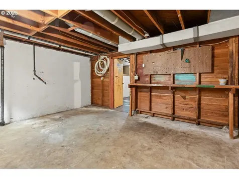 7066 N University Avenue Portland OR 97203