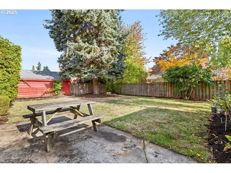 7066 N University Avenue Portland OR 97203