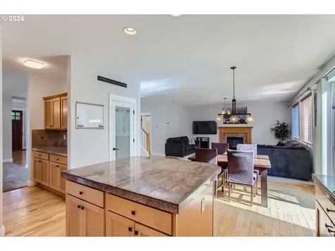 3826 NW 2nd Avenue Hillsboro OR 97124