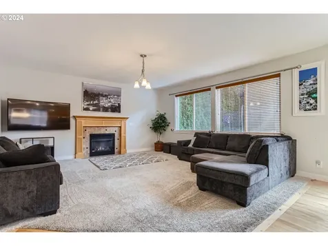 3826 NW 2nd Avenue Hillsboro OR 97124
