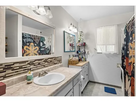 975 Fruitdale Drive Grants Pass OR 97527