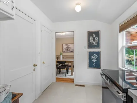 3666 NE 90th Avenue Portland OR 97220