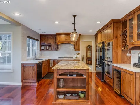 15820 NE 20th Street Vancouver WA 98684