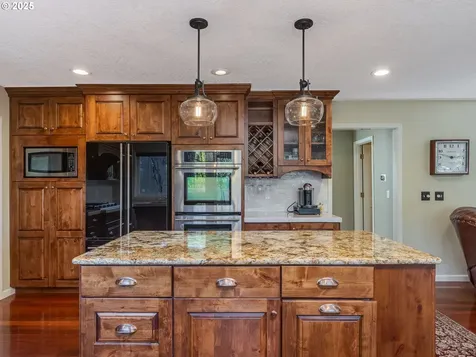 15820 NE 20th Street Vancouver WA 98684