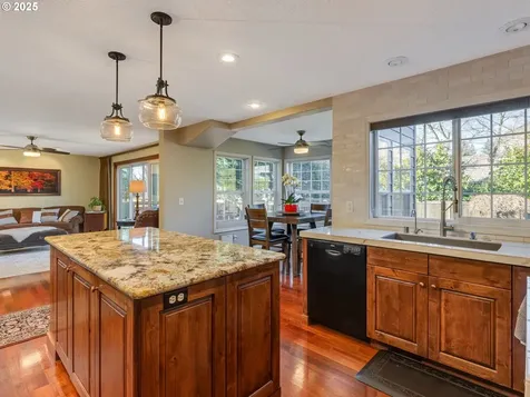 15820 NE 20th Street Vancouver WA 98684
