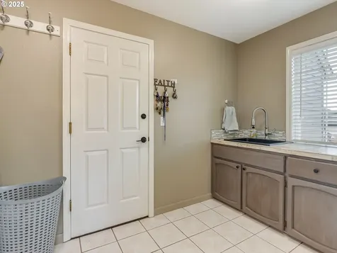 15820 NE 20th Street Vancouver WA 98684