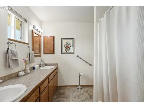 64 Seely Drive Goldendale WA 98620