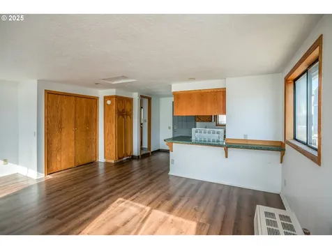 1090 4th Avenue Hammond OR 97121