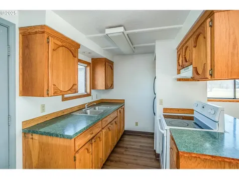 1090 4th Avenue Hammond OR 97121