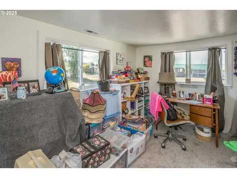 1090 4th Avenue Hammond OR 97121