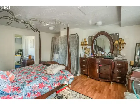 1090 4th Avenue Hammond OR 97121