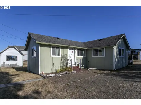 1090 4th Avenue Hammond OR 97121