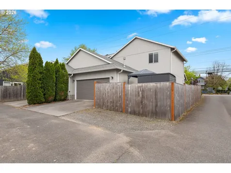 647 SE Hogan Road Gresham OR 97080