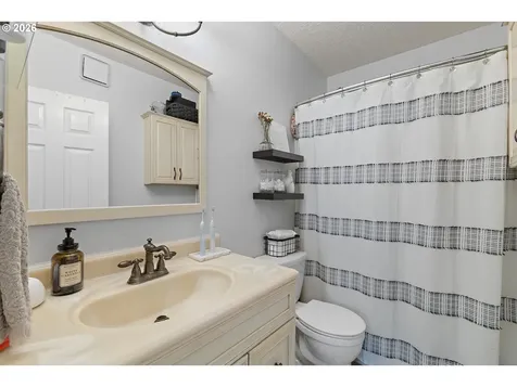 4320 S Corbett Avenue Portland OR 97239