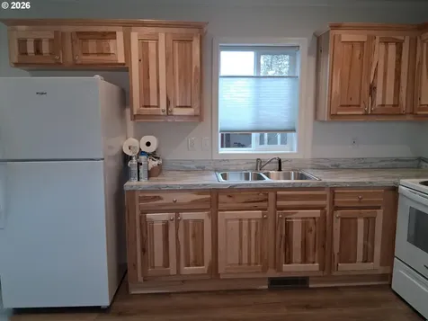 503 SE Sheridan Sheridan OR 97378