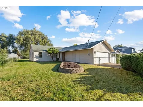 927 E Main Street Hermiston OR 97838