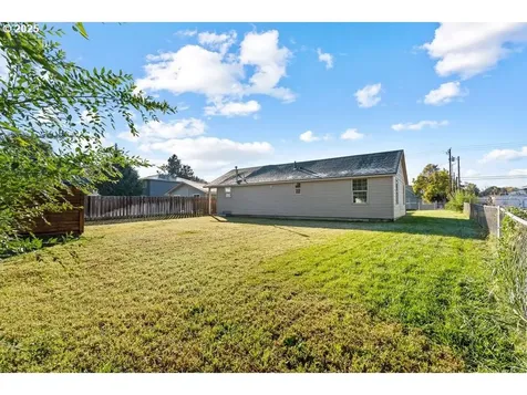 927 E Main Street Hermiston OR 97838