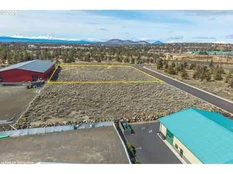 2200 SW Deerhound Avenue Redmond OR 97756