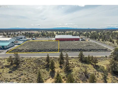 2200 SW Deerhound Avenue Redmond OR 97756
