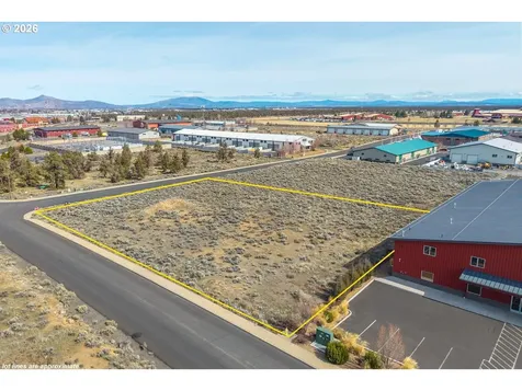 2200 SW Deerhound Avenue Redmond OR 97756
