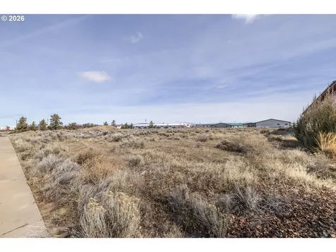 2200 SW Deerhound Avenue Redmond OR 97756
