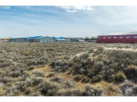 2200 SW Deerhound Avenue Redmond OR 97756