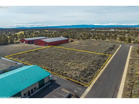 2200 SW Deerhound Avenue Redmond OR 97756