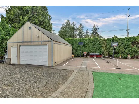 16275 NE Eugene Court Portland OR 97230
