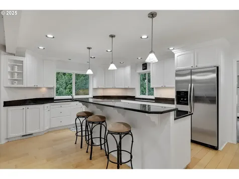 16275 NE Eugene Court Portland OR 97230