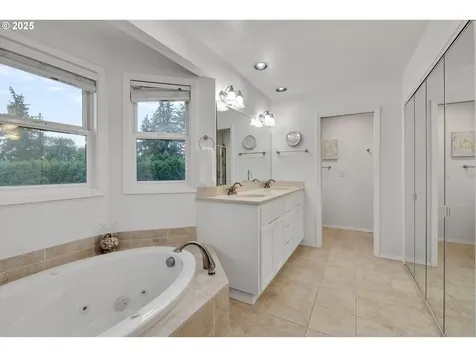 16275 NE Eugene Court Portland OR 97230