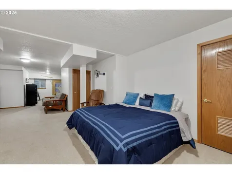 16275 NE Eugene Court Portland OR 97230