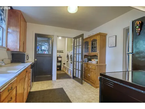 1738 18th Avenue Forest Grove OR 97116