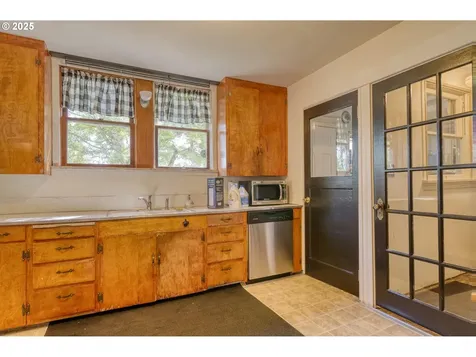 1738 18th Avenue Forest Grove OR 97116
