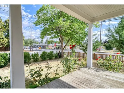 1738 18th Avenue Forest Grove OR 97116