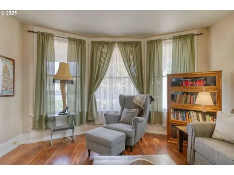1738 18th Avenue Forest Grove OR 97116