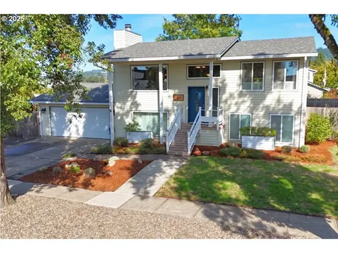 103 E Foothills Drive Newberg OR 97132