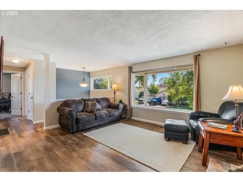 103 E Foothills Drive Newberg OR 97132