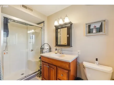 103 E Foothills Drive Newberg OR 97132