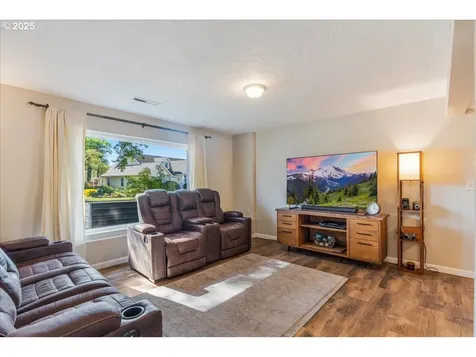 103 E Foothills Drive Newberg OR 97132