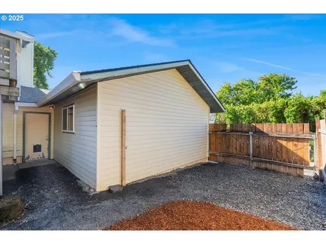 103 E Foothills Drive Newberg OR 97132