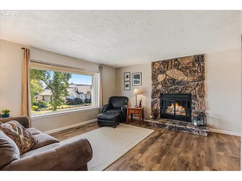 103 E Foothills Drive Newberg OR 97132