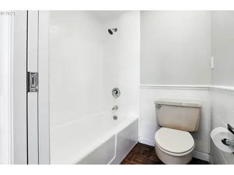 2221 SW 1st Avenue Portland OR 97201